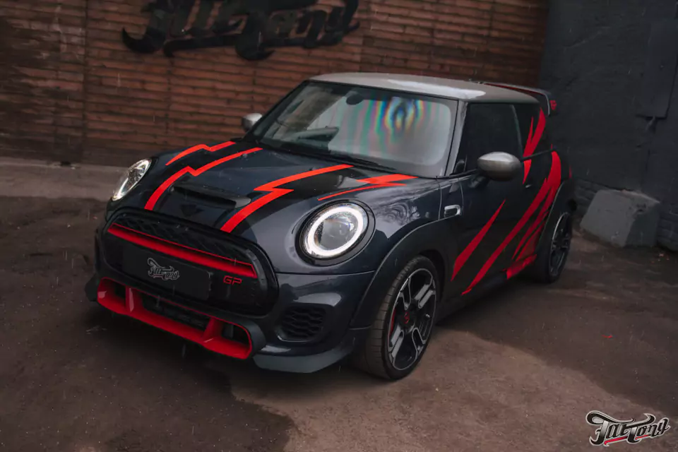 Оклеили в дизайн Mini Cooper GP